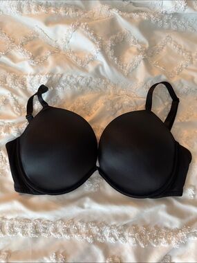 Victoria's Secret Black Wear Everywhere Super Push up Bra
